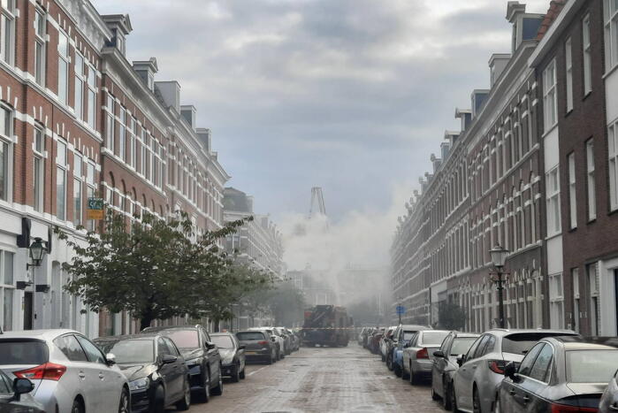 Veel rook wegens grote brand in dak