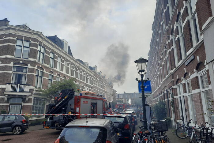 Veel rook wegens grote brand in dak
