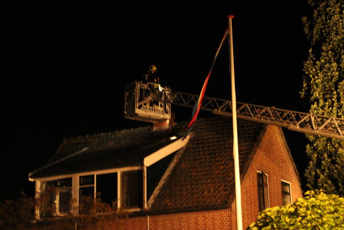 Schoorsteen geveegd na brand