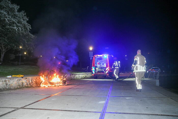 Scooter verwoest vanwege brand