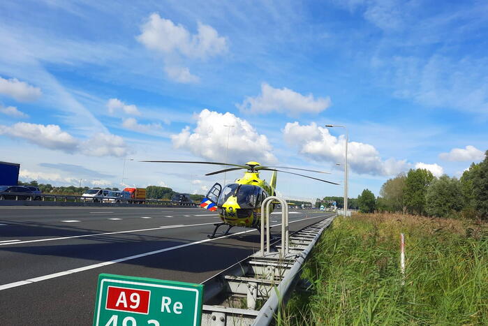 Traumahelikopter landt op snelweg na ernstig ongeval
