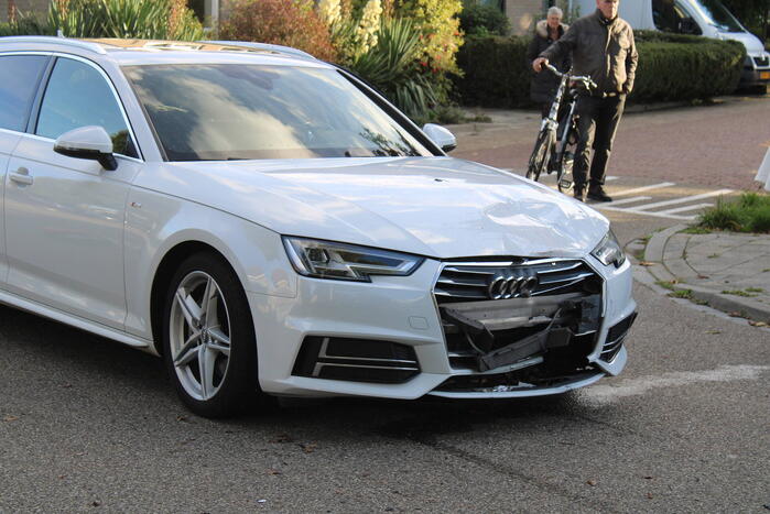 Scooterrijder geschept door auto