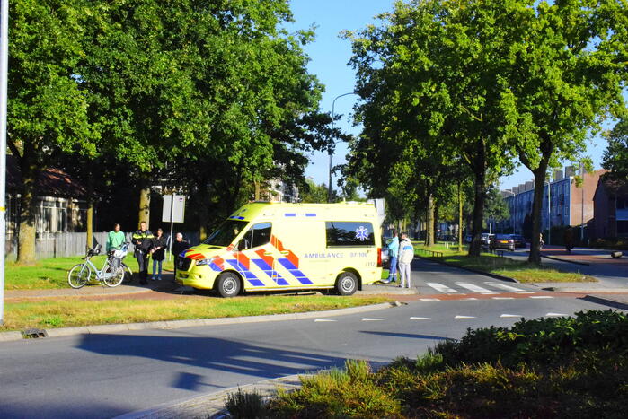 Overstekende fietser aangereden op rotonde