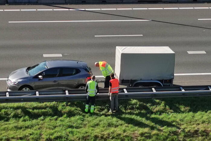 Auto in tegengestelde richting op snelweg
