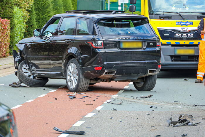 Voorwiel breekt af na botsing