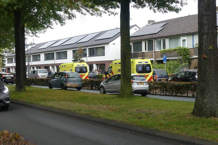 Traumateam assisteert bij incident in woning