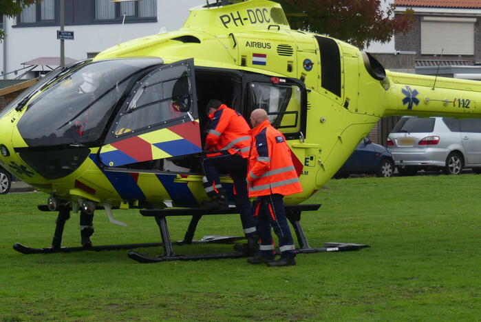 Traumateam assisteert bij incident in woning