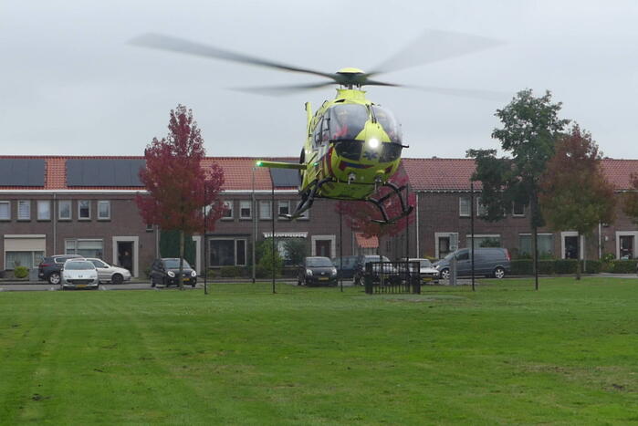 Traumateam assisteert bij incident in woning