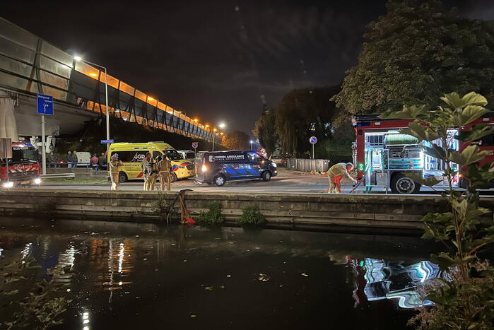 Grote uitslaande brand verwoest schuur