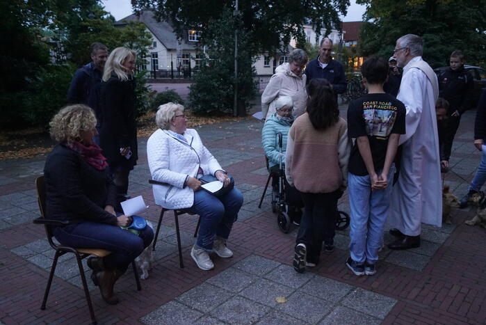 Huisdieren krijgen zegening op Dierendag