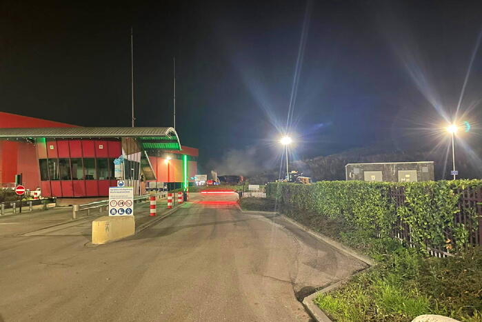 Flinke rook ontwikkeling vanwege brand bij afvalverwerkingsbedrijf Renewi Smink