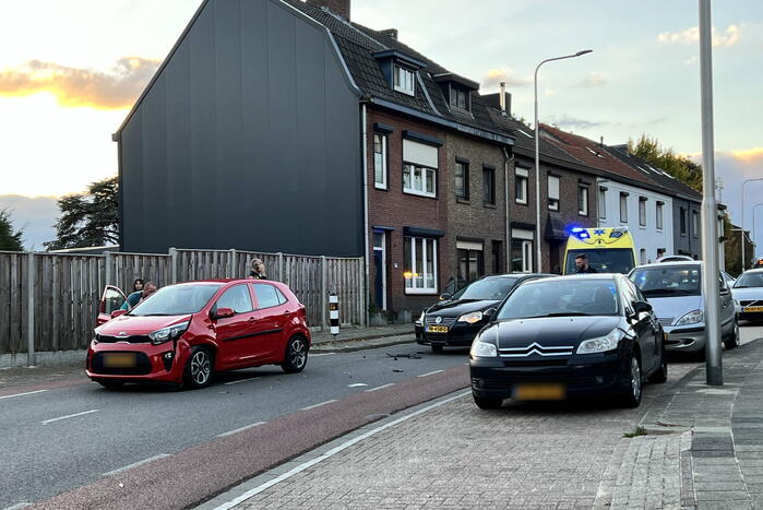 SCHADE BIJ AANRIJDING bij inrit