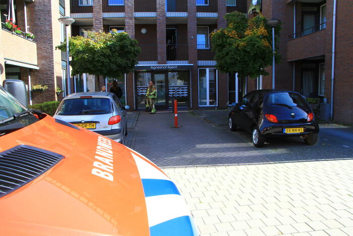 Rookmelder gaat af door in brand staande handdoek
