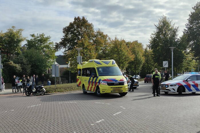 Fietsster gewond bij botsing met scooter