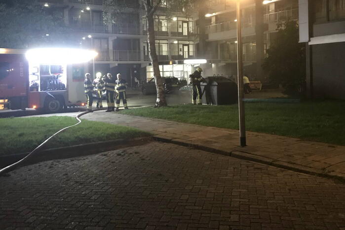 Papiercontainer in brand