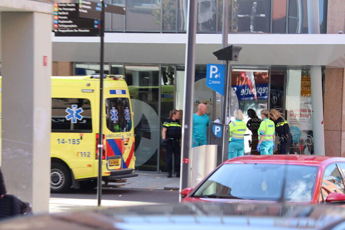 Persoon gewond bij steekpartij