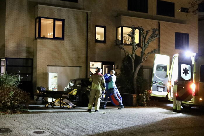 Persoon zwaargewond na val van trap