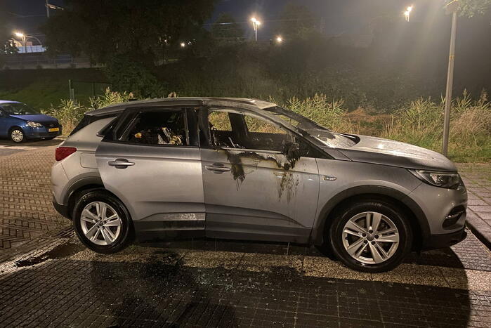 Auto beschadigd na brand