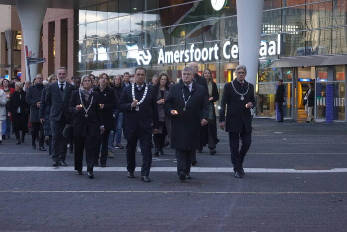 Indrukwekkende herdenkingstocht tijdens Tocht van Vrees en Hoop