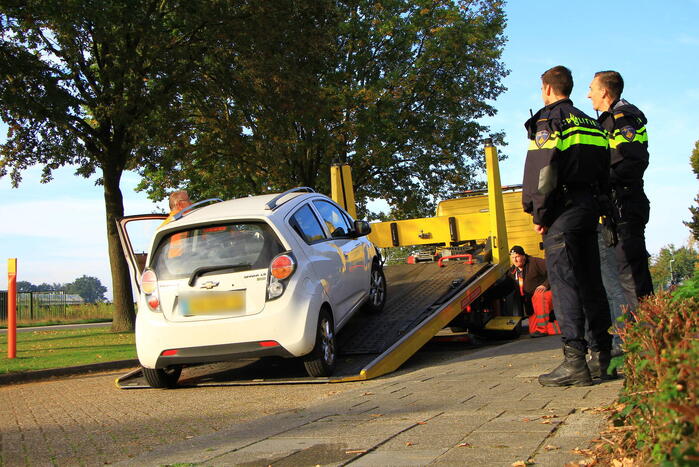 Twee automobilisten in botsing na uitwijken voor ambulance