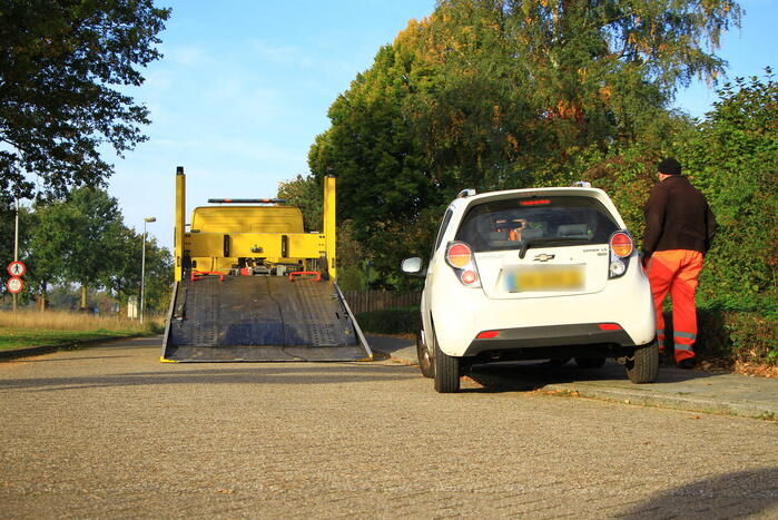 Twee automobilisten in botsing na uitwijken voor ambulance