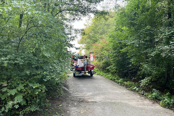 Hond en persoon uit water gered door brandweer