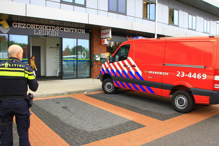 Onderzoek naar stank in gezondheidscentrum Leuken