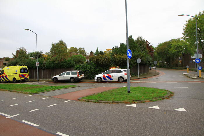 Botsing tussen automobilist en overstekende fietser