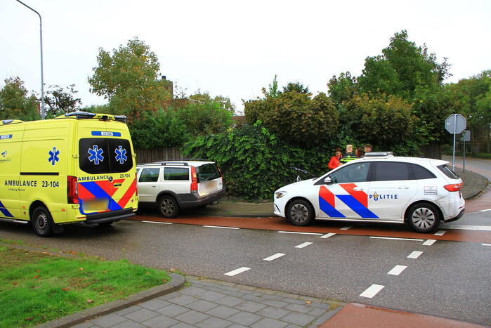 Botsing tussen automobilist en overstekende fietser