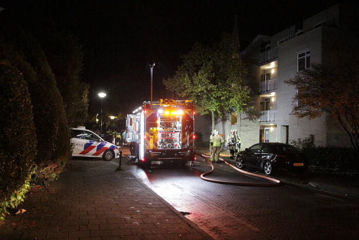 Verwarde aangehouden bij flatgebouw