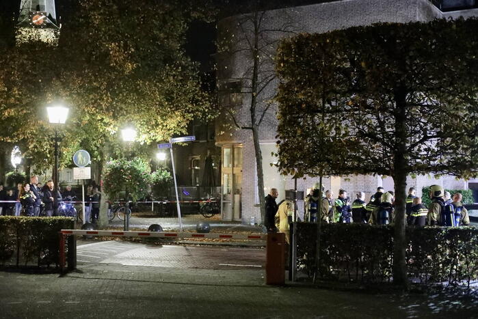 Verwarde aangehouden bij flatgebouw