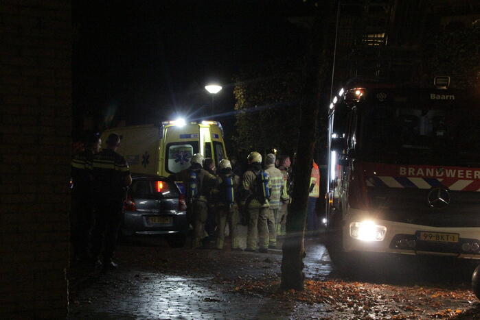 Verwarde aangehouden bij flatgebouw