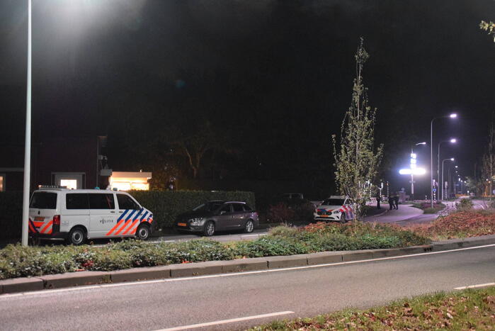 Personen gewond bij aanrijding op strand, bestuurder rijdt door