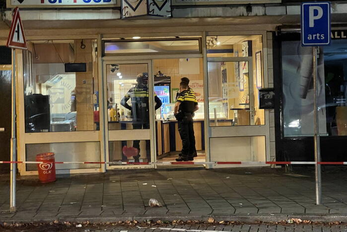 Politie op zoek naar overvallers op eetgelegenheid