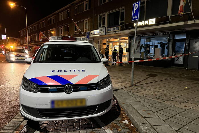 Politie op zoek naar overvallers op eetgelegenheid