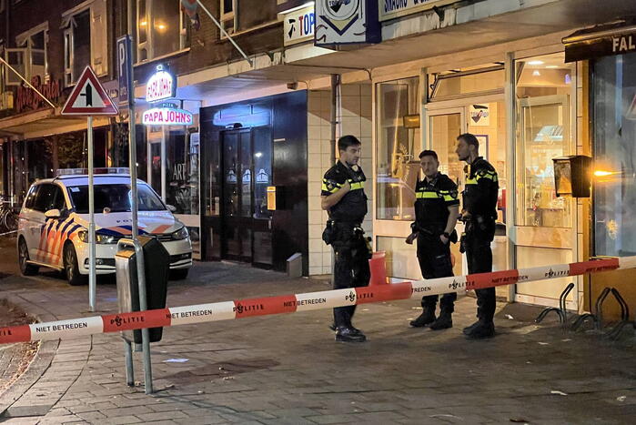 Politie op zoek naar overvallers op eetgelegenheid