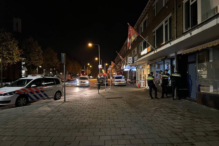 Politie op zoek naar overvallers op eetgelegenheid