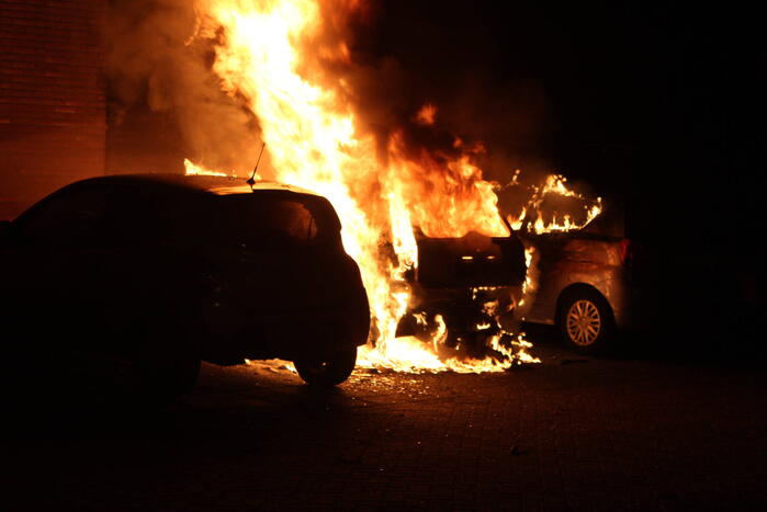 Flinke schade wegens overslaande brand