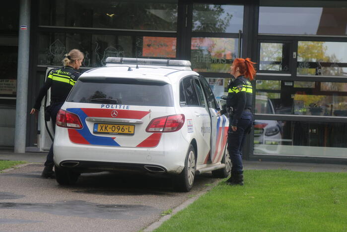 Houten bank afgebrand in park