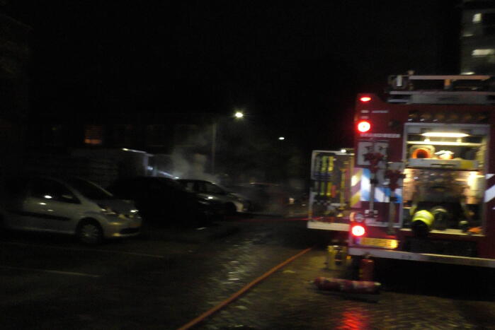 Auto compleet verwoest vanwege brand