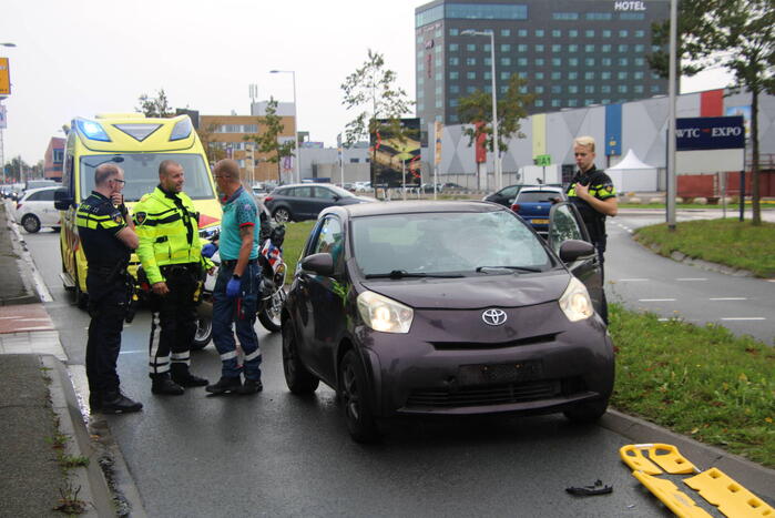 Fietser ernstig gewond bij aanrijding met auto