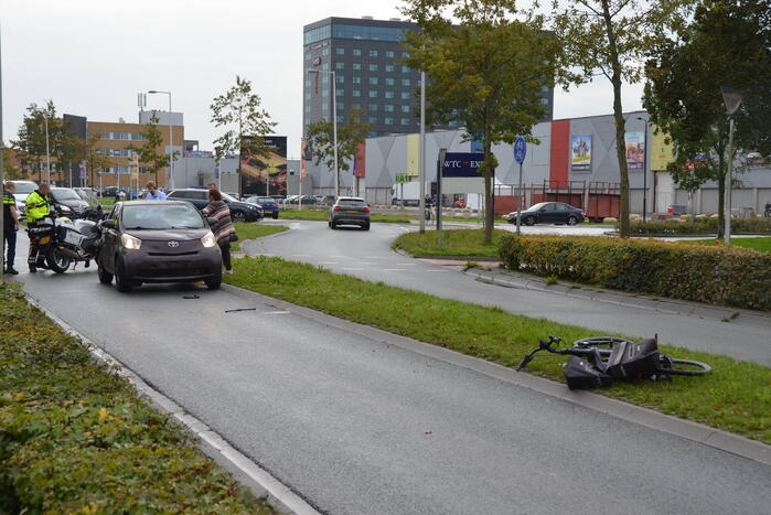 Fietser ernstig gewond bij aanrijding met auto