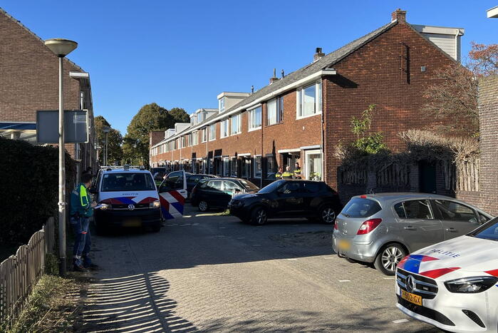 Ambulancemedewerker overgoten met heet water in woning