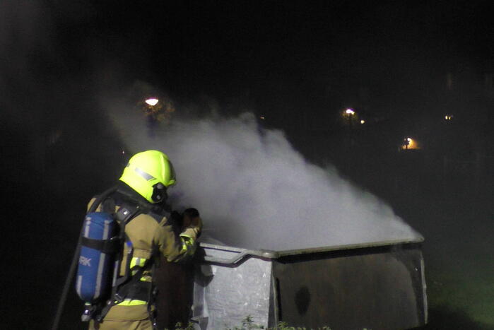 Brand in container snel geblust
