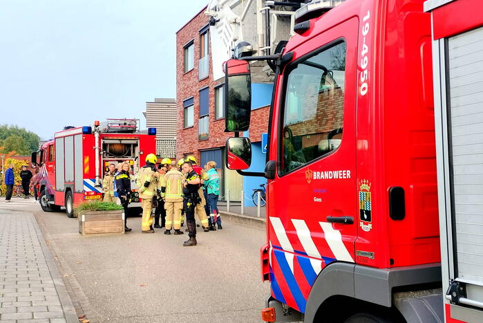 Bankstel in woning vliegt in brand