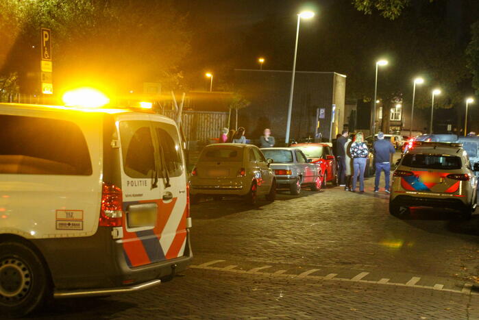 Personenauto op de kant na ongeval