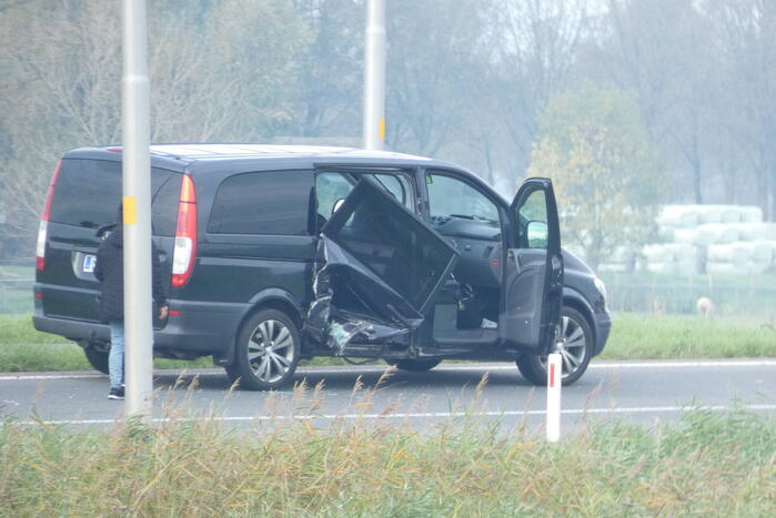 Veel schade bij aanrijding oprit