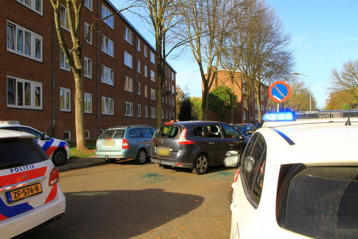Autoramen kapot geslagen bij verkeersruzie