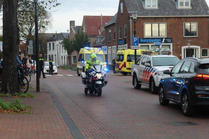 Traumahelikopter landt op brug