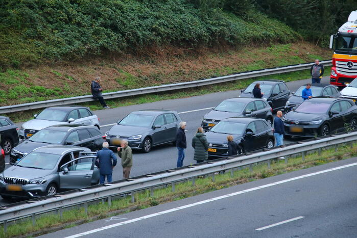 Flinke file na storing Schipholbrug